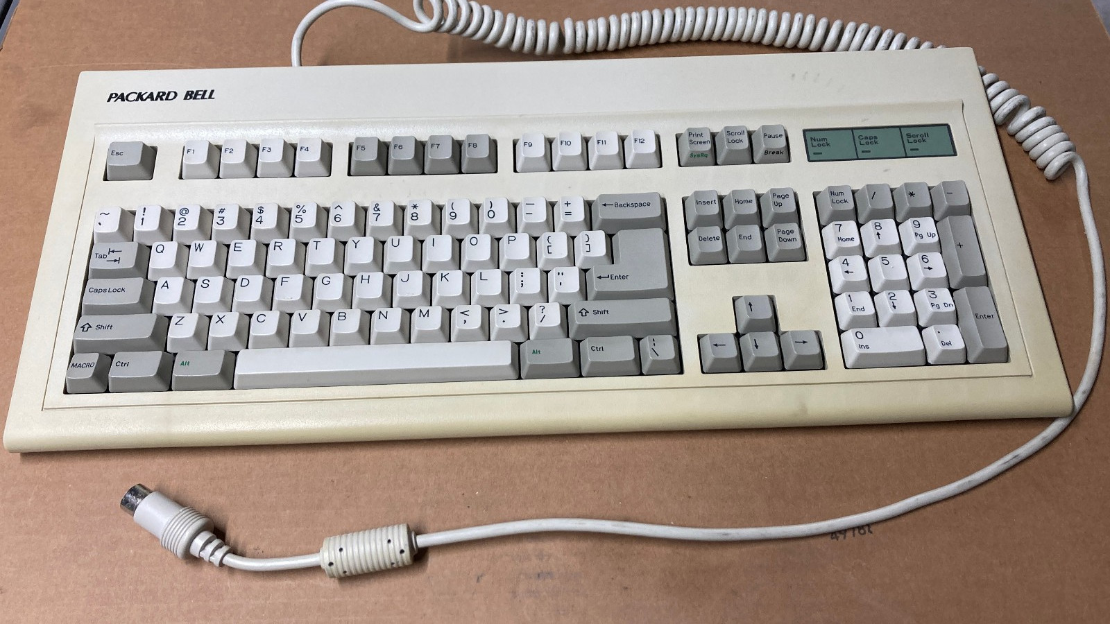 Vintage - Packard Bell Keyboard  5-Pin, BTC keys