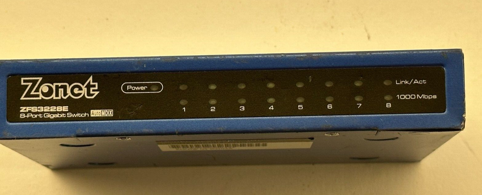 ZONET ZFS3228E 8 PORT GIGABIT SWITCH