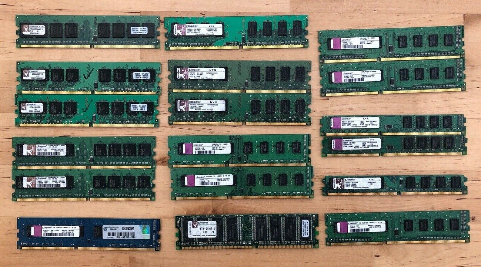 Lot of 18 Kingston RAM Memory KTW149-ELF KF680F-ELD KTH-D530/512 KP223C-ELF KVR