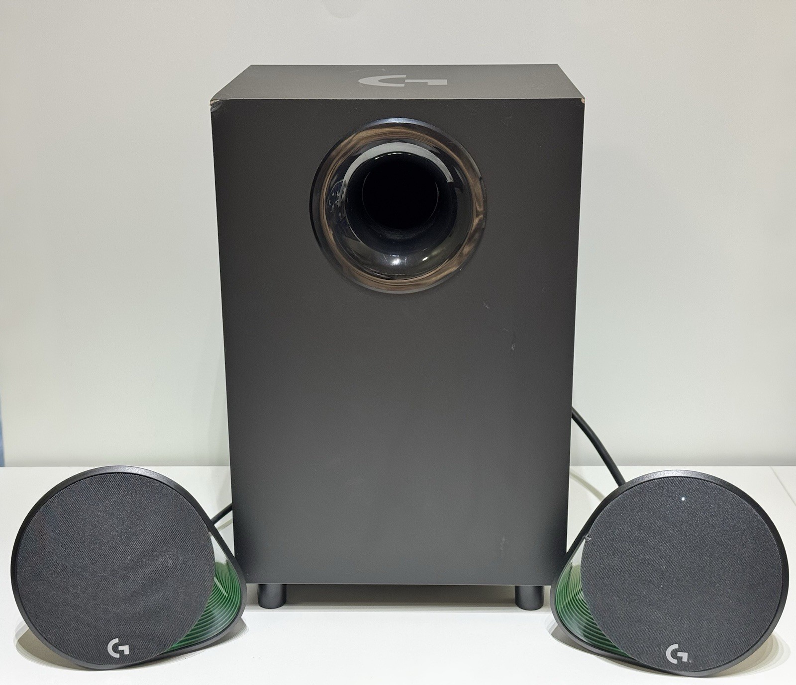 Logitech G560 LIGHTSYNC PC Gaming RGB Speaker System with 7.1 DTS X - Black