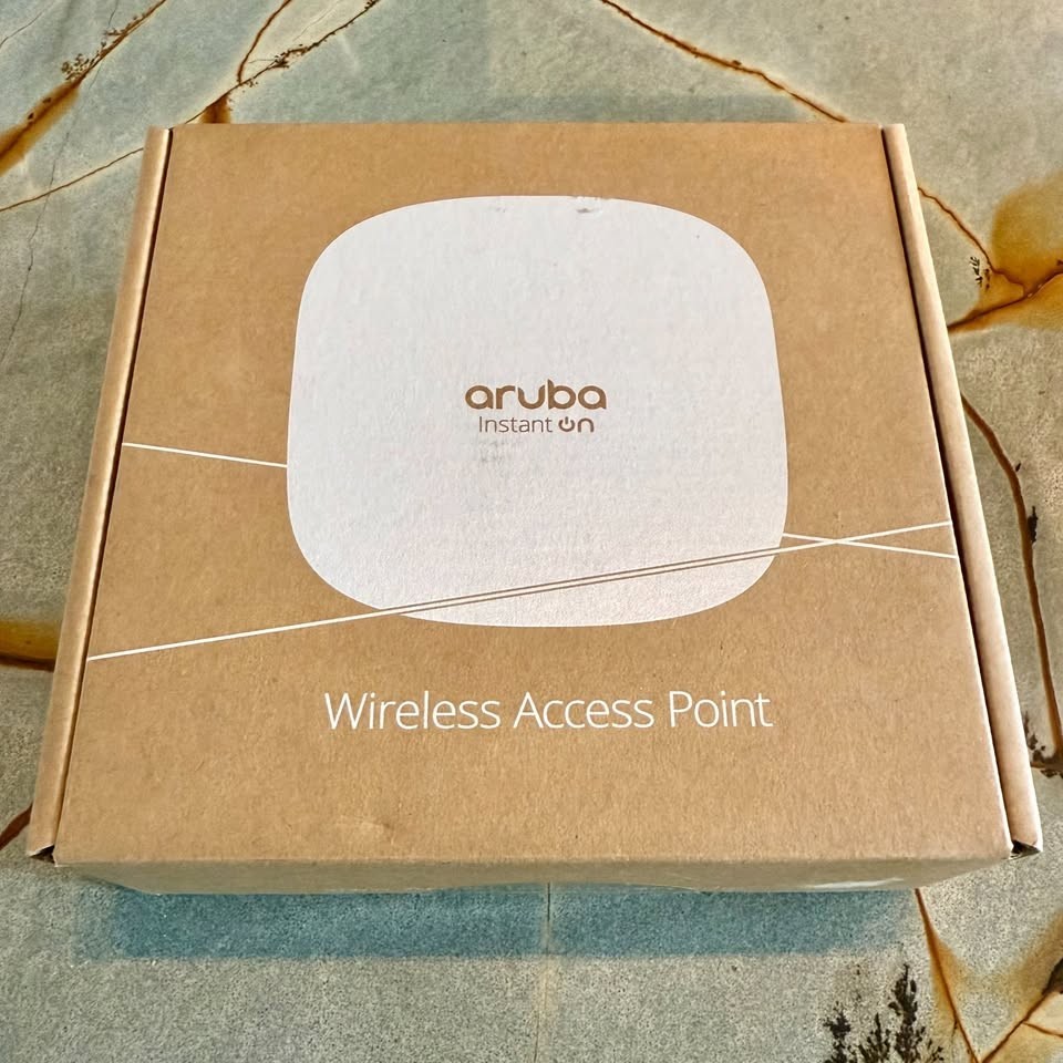HPE Aruba Instant on AP22 Wireless Access Point - White (R4W01A)