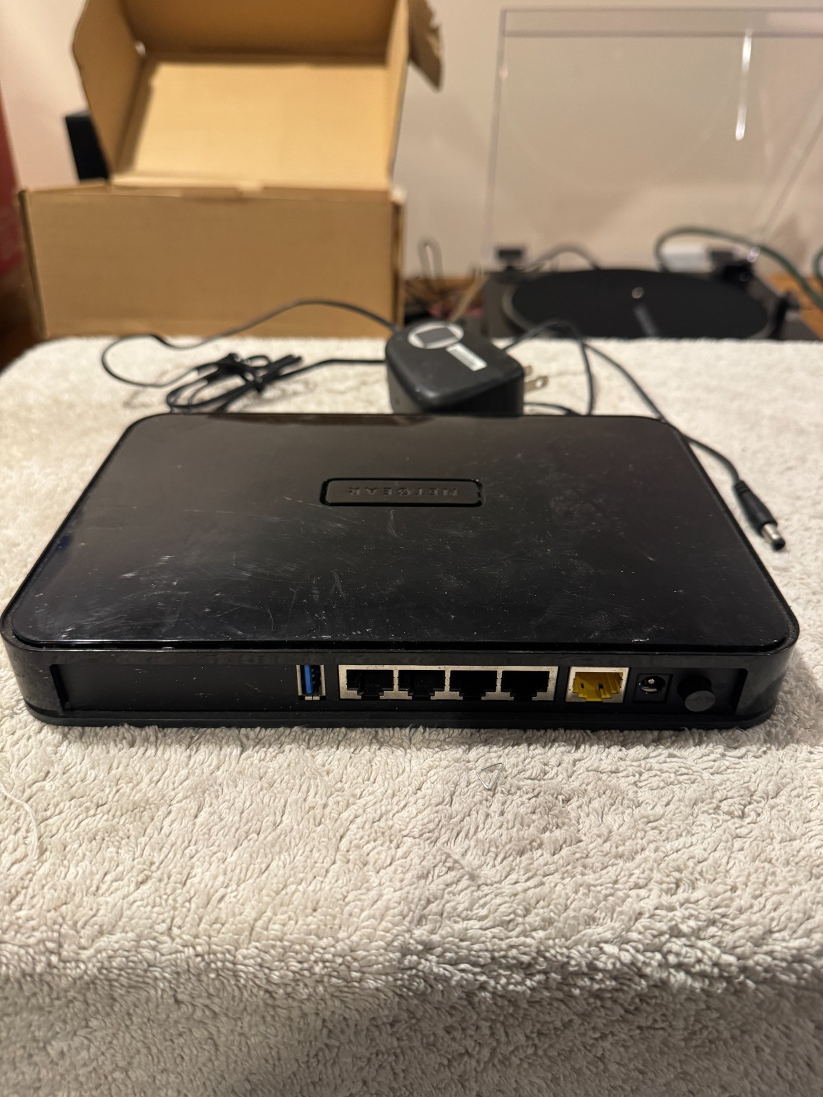 NETGEAR N750 WNDR4000 Wi-Fi Router - PARTS/REPAIR ONLY