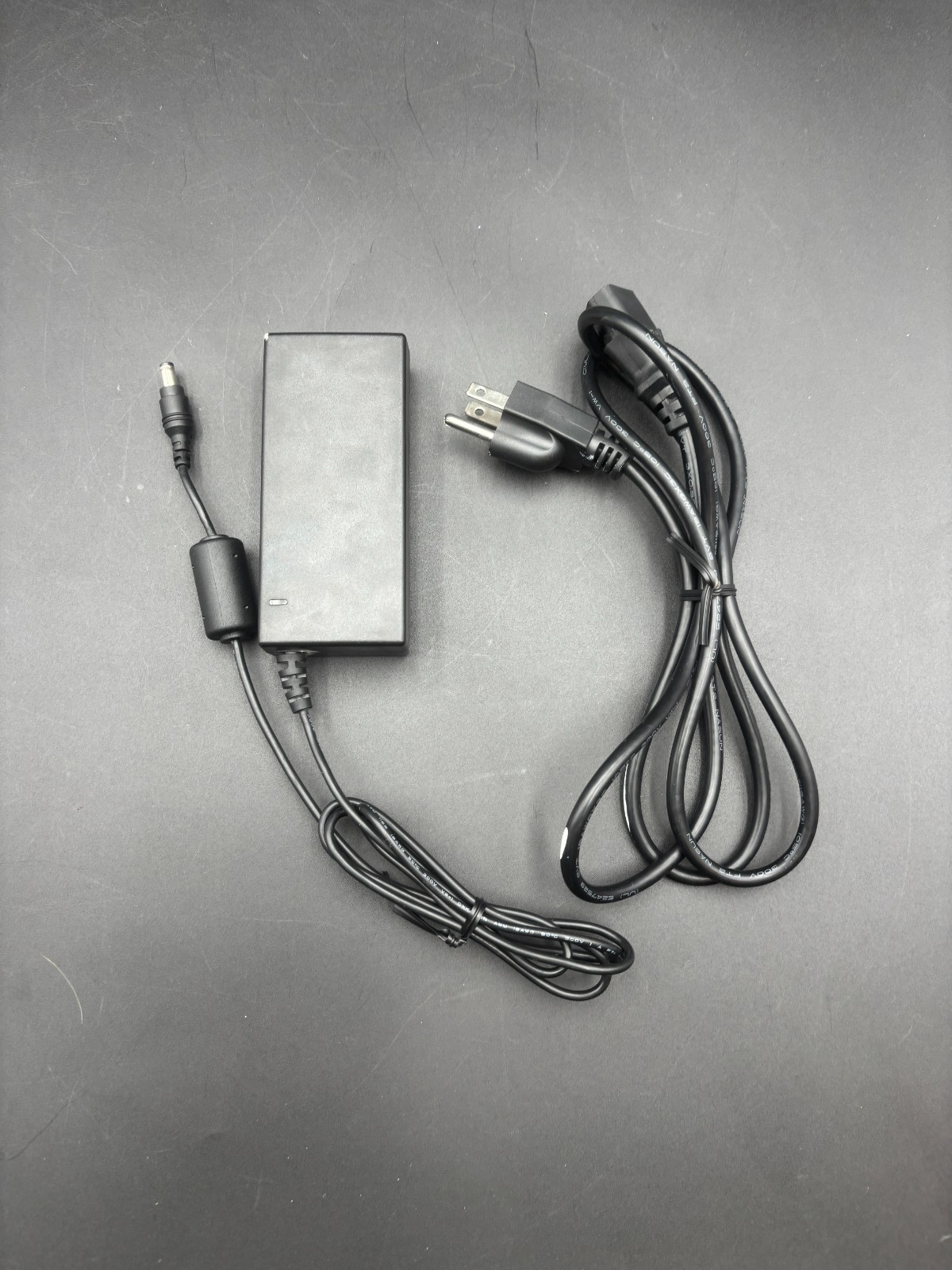 ISO 12V AC Adapter Model: PA-060F 60W