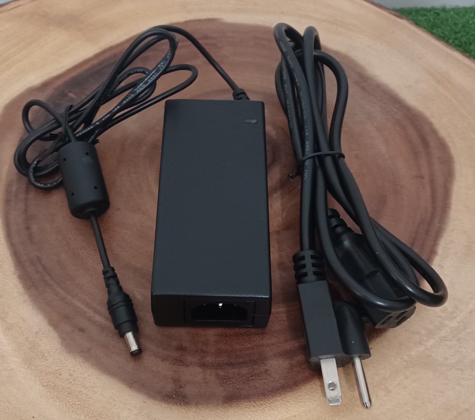 AC Adapter For ISO Model: KPA-060F 60W 12V 5A Switching Power Supply DC Charger