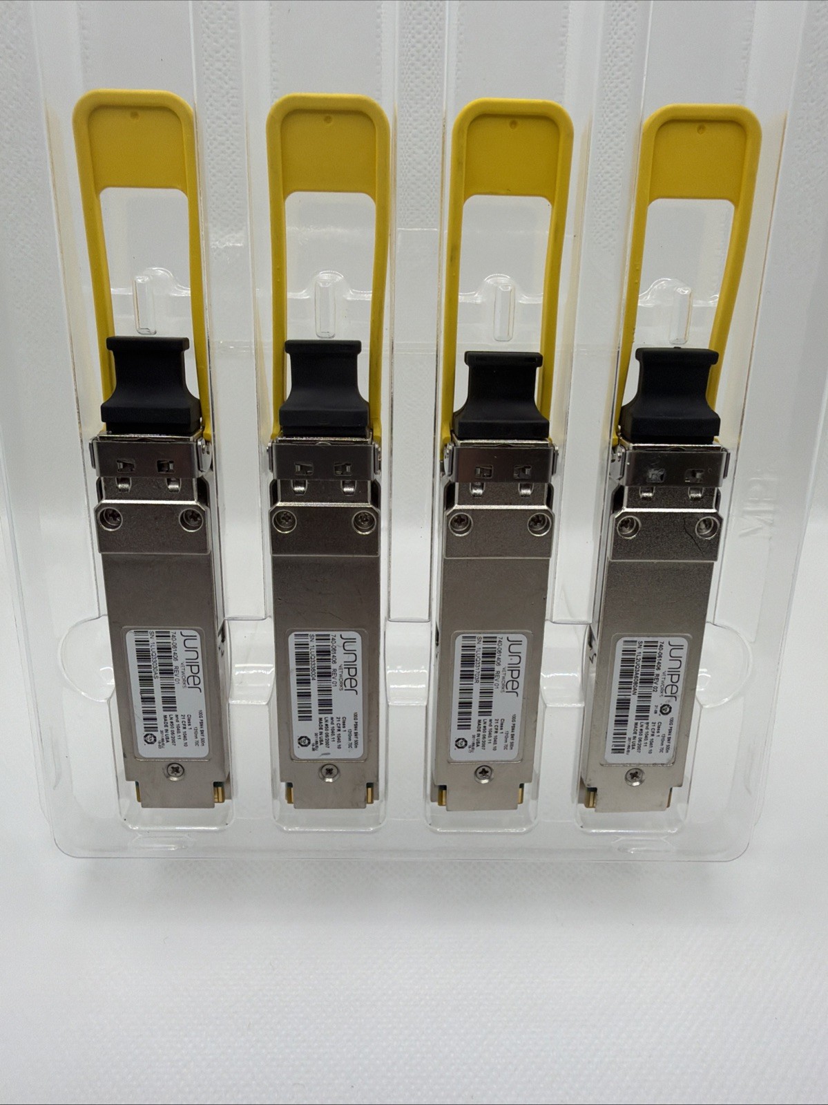 Lot of 4 Juniper Networks QSFP28 100G Base PSM4 SMF optics 740-061406 Tested