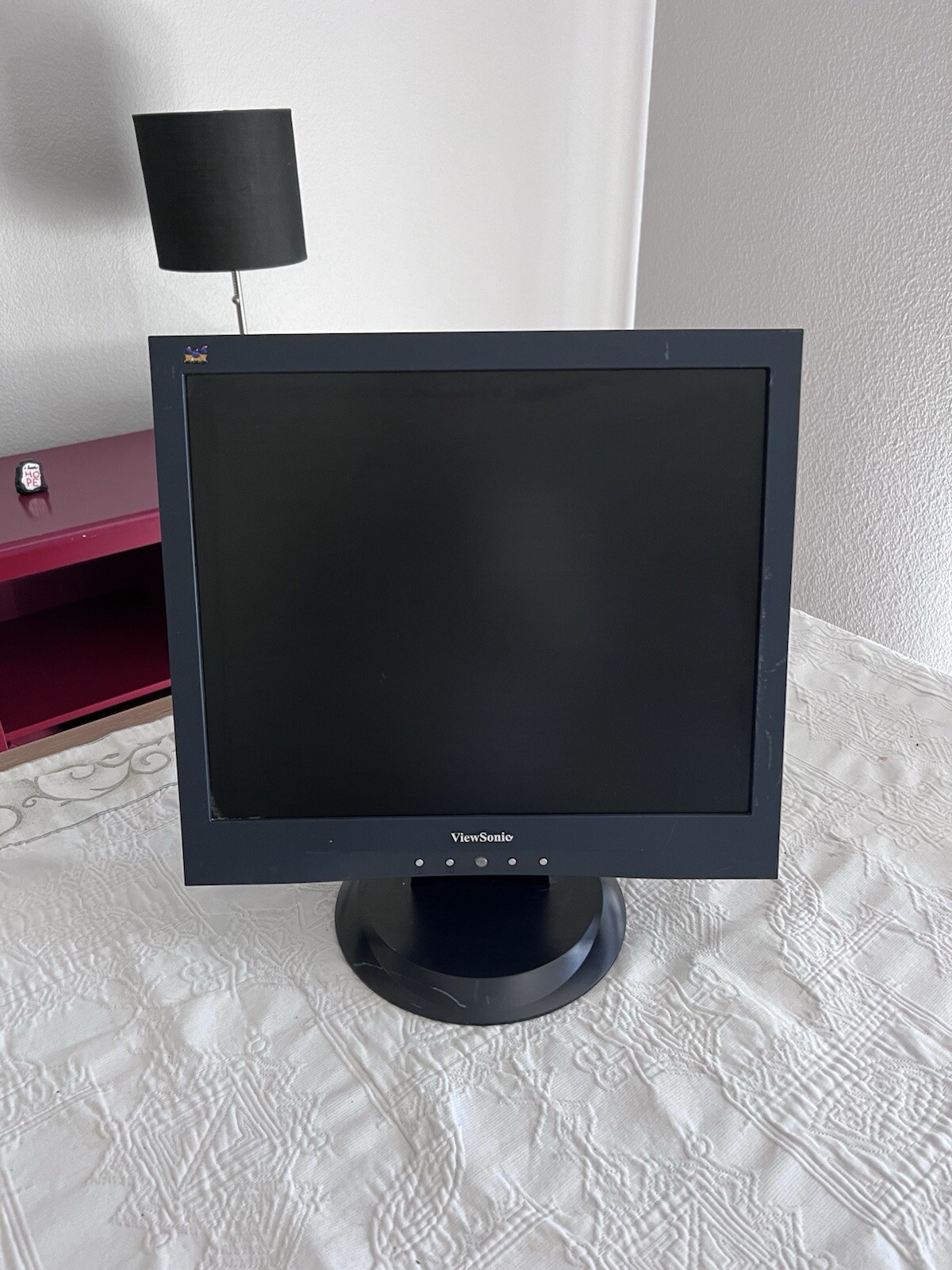 Viewsonic VA705-LED-2 VGA LED Monitor 17”