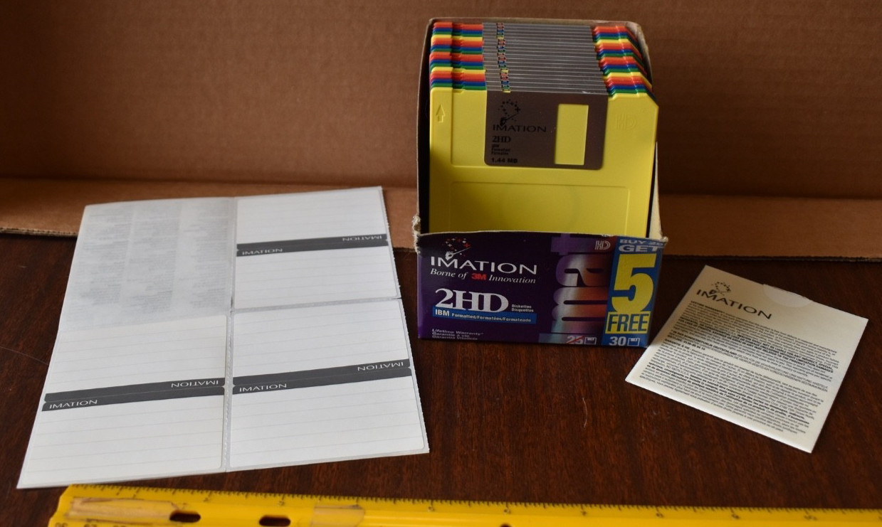 Lot of 20 Imation Rainbow Diskettes 3.5" 2HD 1.44MB IBM Formatted