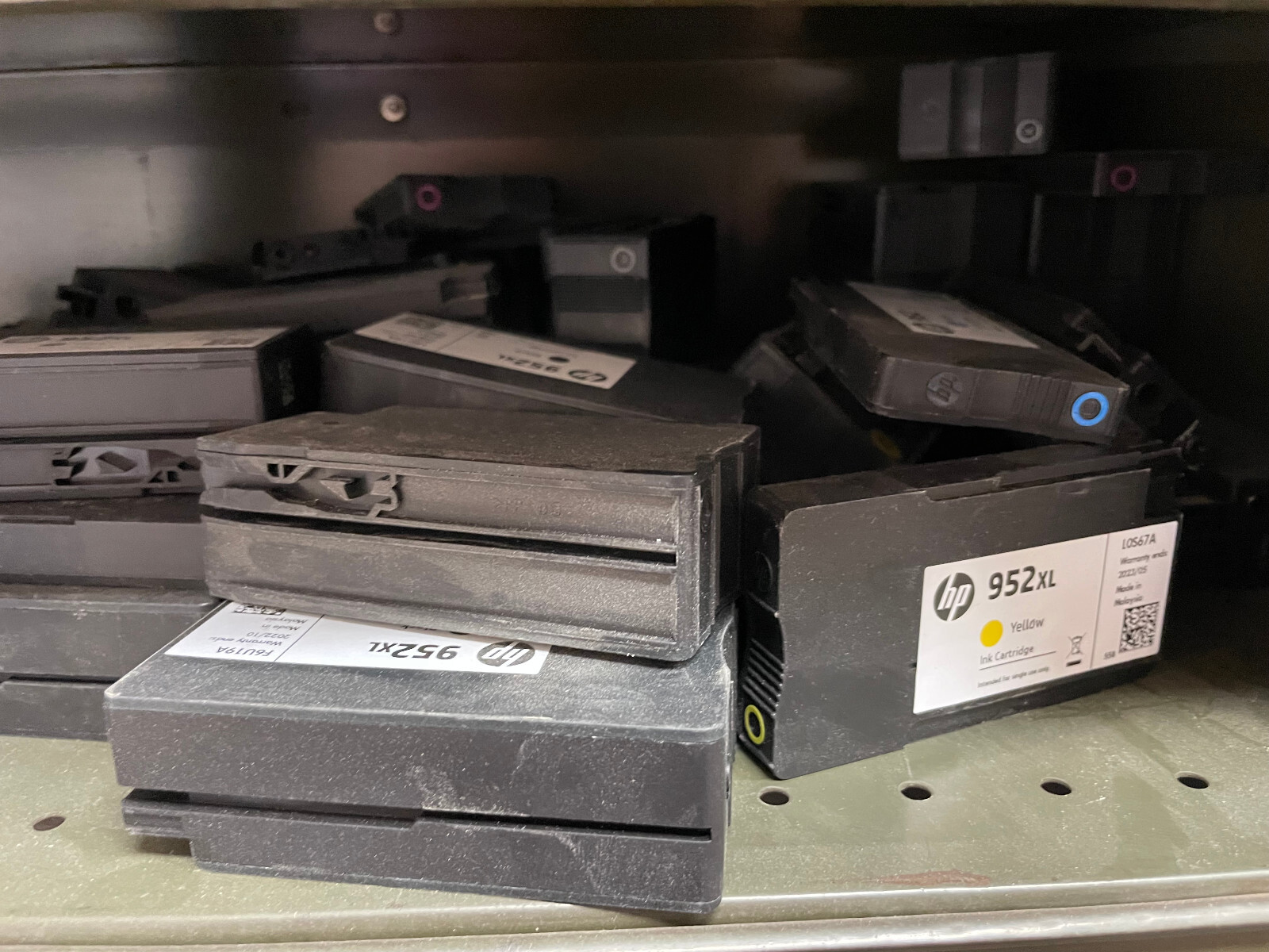 cartridges used HP Original 20pcs , mostly empty