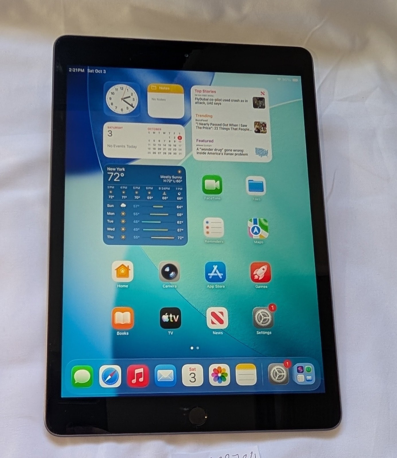 Excellent Condition GRAY APPLE iPad  8 8th GEN 128GB WIFI iOS26 QUICK SHIP