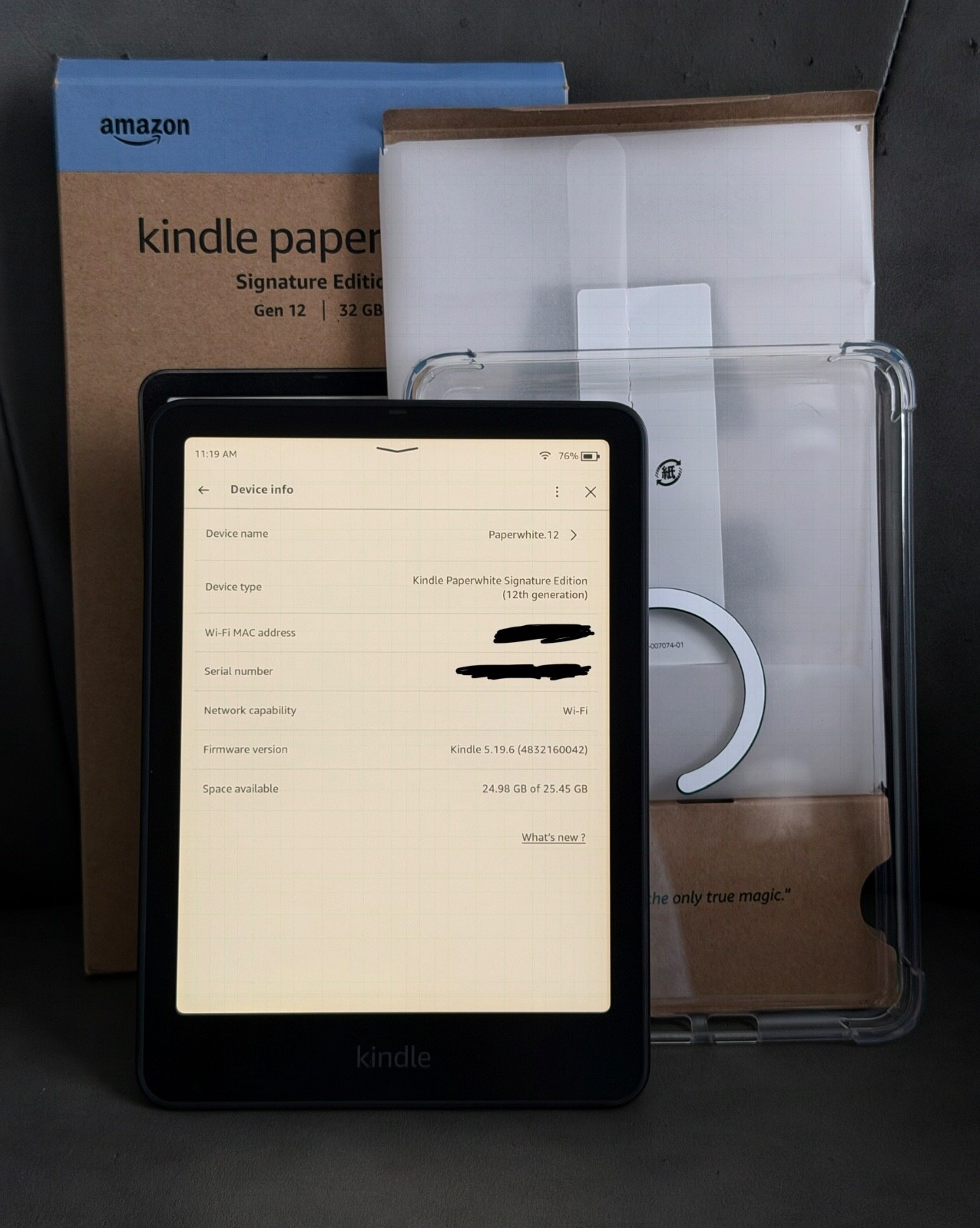 Kindle Paperwhite Signature Edition (Gen 12) + Magnetic Clear Case Bundle