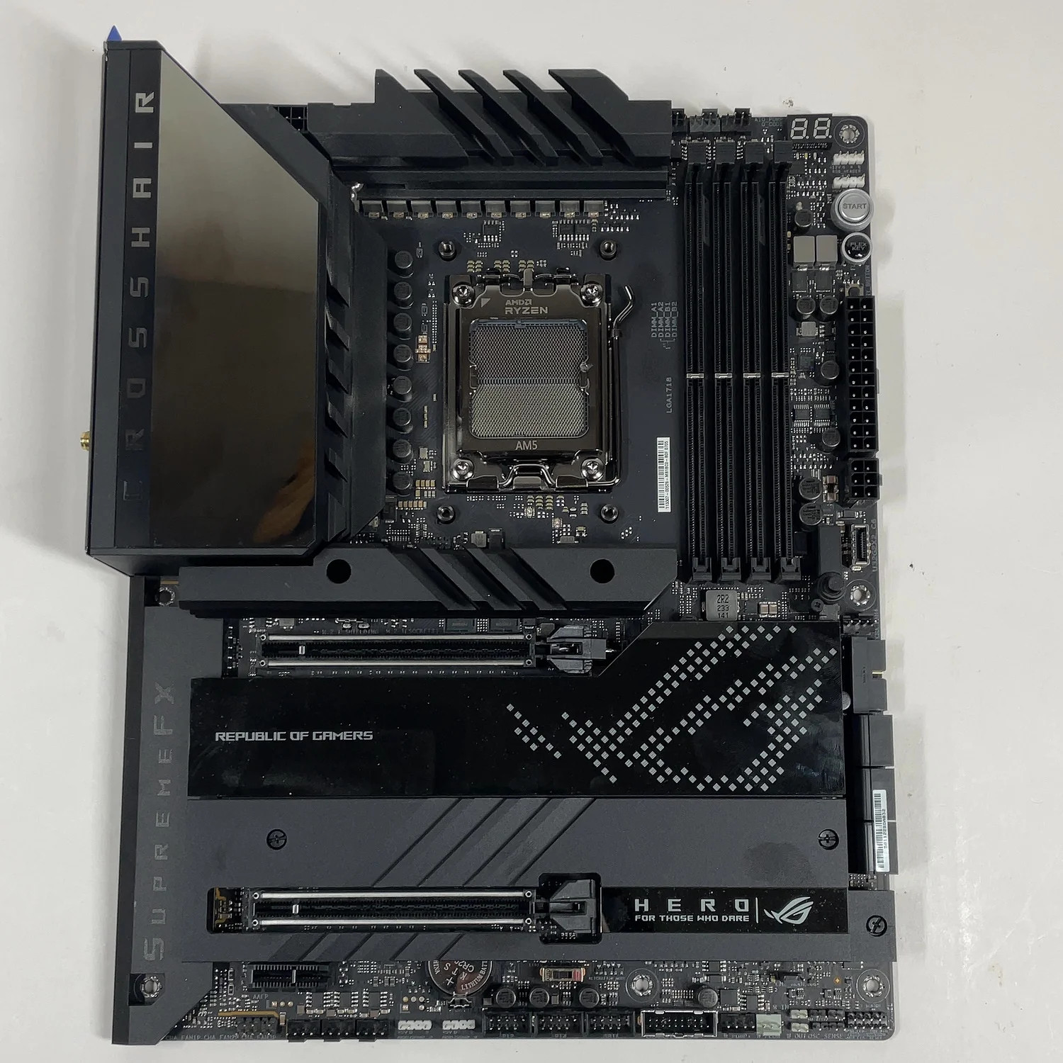 Asus ROG CROSSHAIR X670E HERO AM5 ATX AMD DDR5 Motherboard