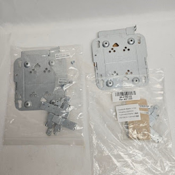 ***GREAT*** LOTX2 CISCO ACCESS POINT WALL MOUNT/HARDWARE #700-26425-03 REV A0