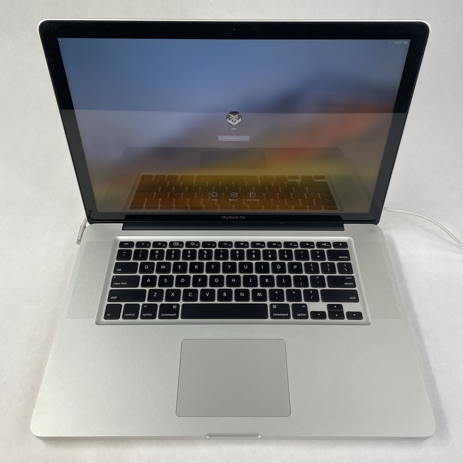 Apple MacBook Pro A1286 2010 15" i5-M520 2.40GHz 4GB RAM 250SSD os10.13.6 No AC