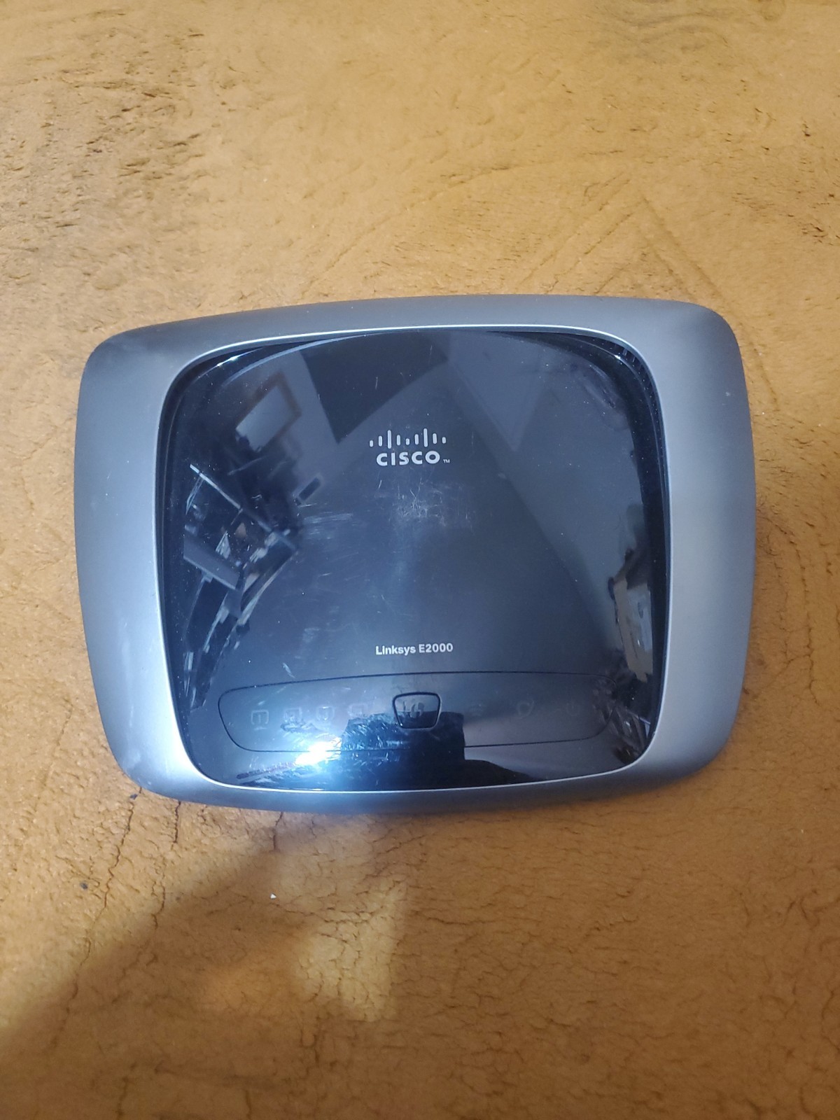 Cisco Linksys E2000, 4-Port Gigabit Wireless N Router