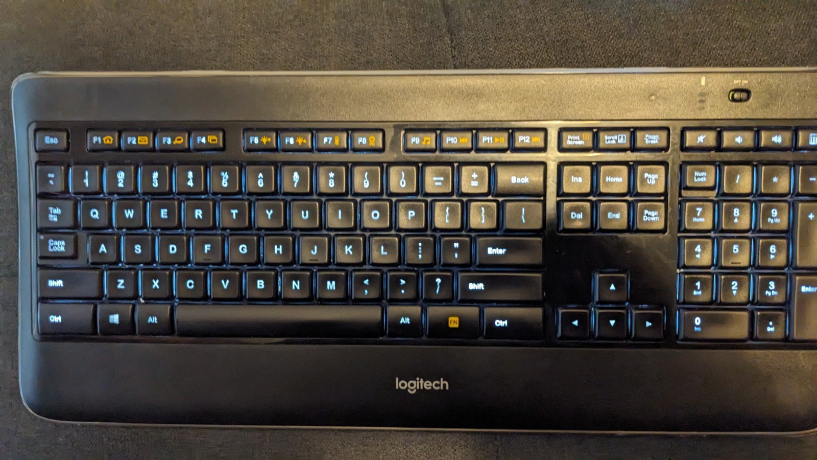 Logitech K800 Y-R0065 Illuminated Wireless Keyboard Black No Receiver