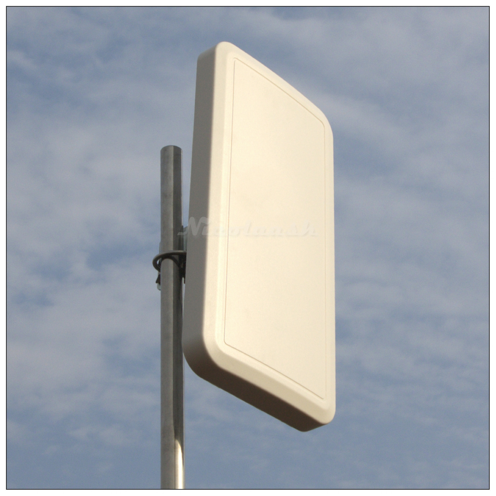 AMXW-2400-18A High Gain 18dBi 2.4G Wlan Wireless Outdoor Panel Antenna N Female