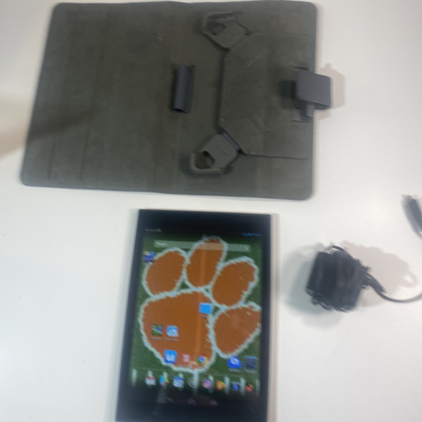 Gigaset QV830 Quad-Core 1.2GHz 8GB 8in Android Tablet Black