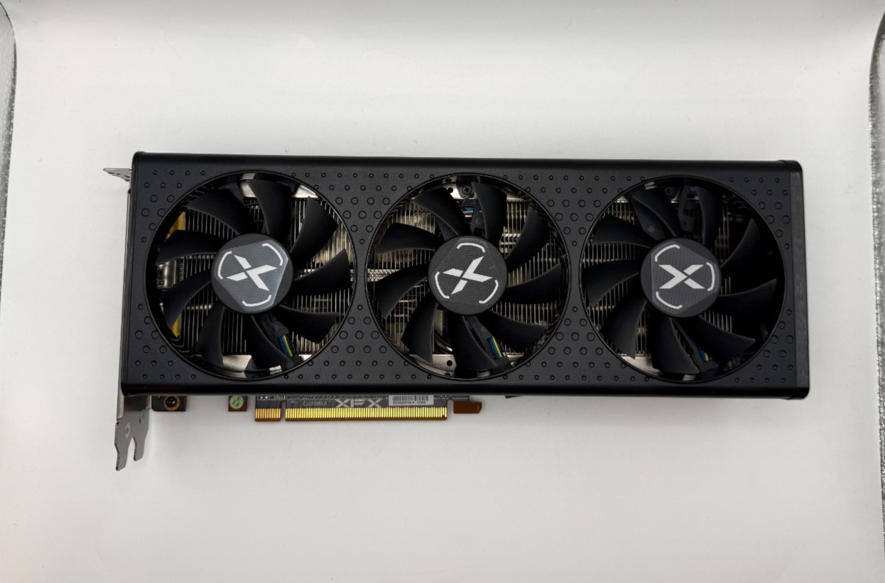 XFX Speedster QICK 308 AMD Radeon RX 7600 8GB GDDR6 Graphics Card