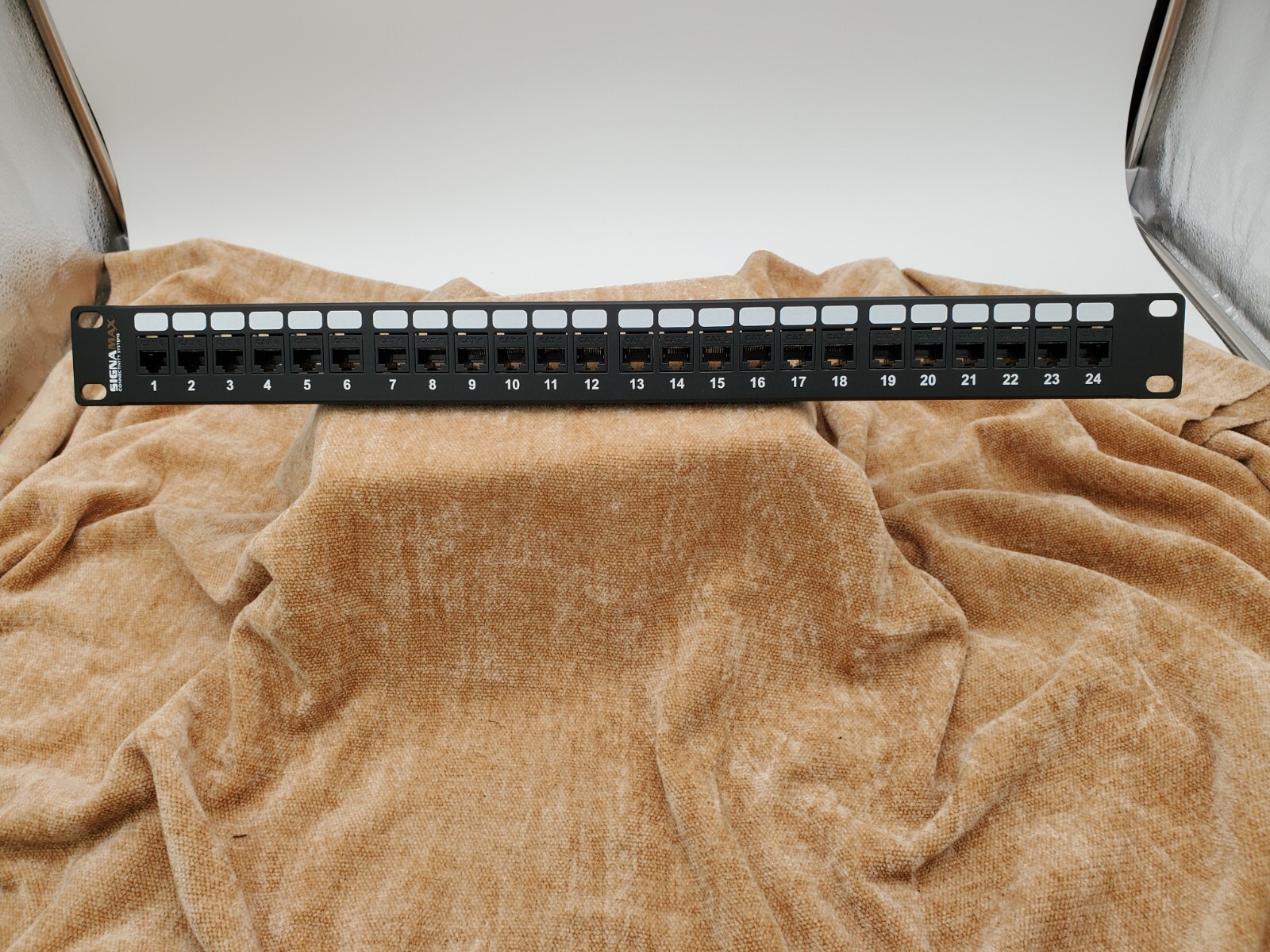 Signamax 24458FTHD-C6 24-Port Category 6 High Density Feed-Thru Patch Panel