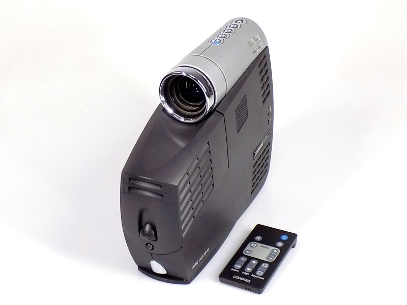 Compaq iPAQ MP3800 Micro Portable Projector Portable Projector DVI VGA with Bag