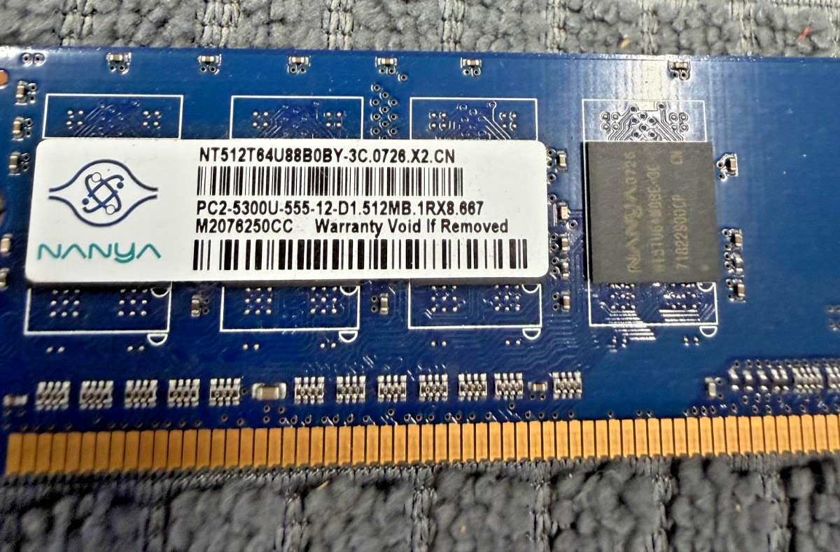 Nanya #1 NT512T64U88BOBY-3C 512 MB Memory