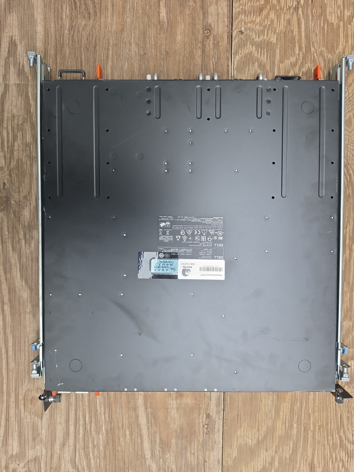 DELL POWERCONNECT 8132 24-Port 10Gb Copper SFP+ Switch