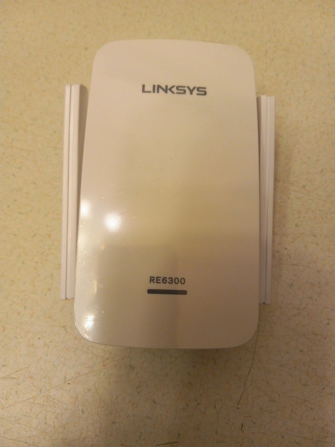 Linksys RE6300 WiFi Range Extender,