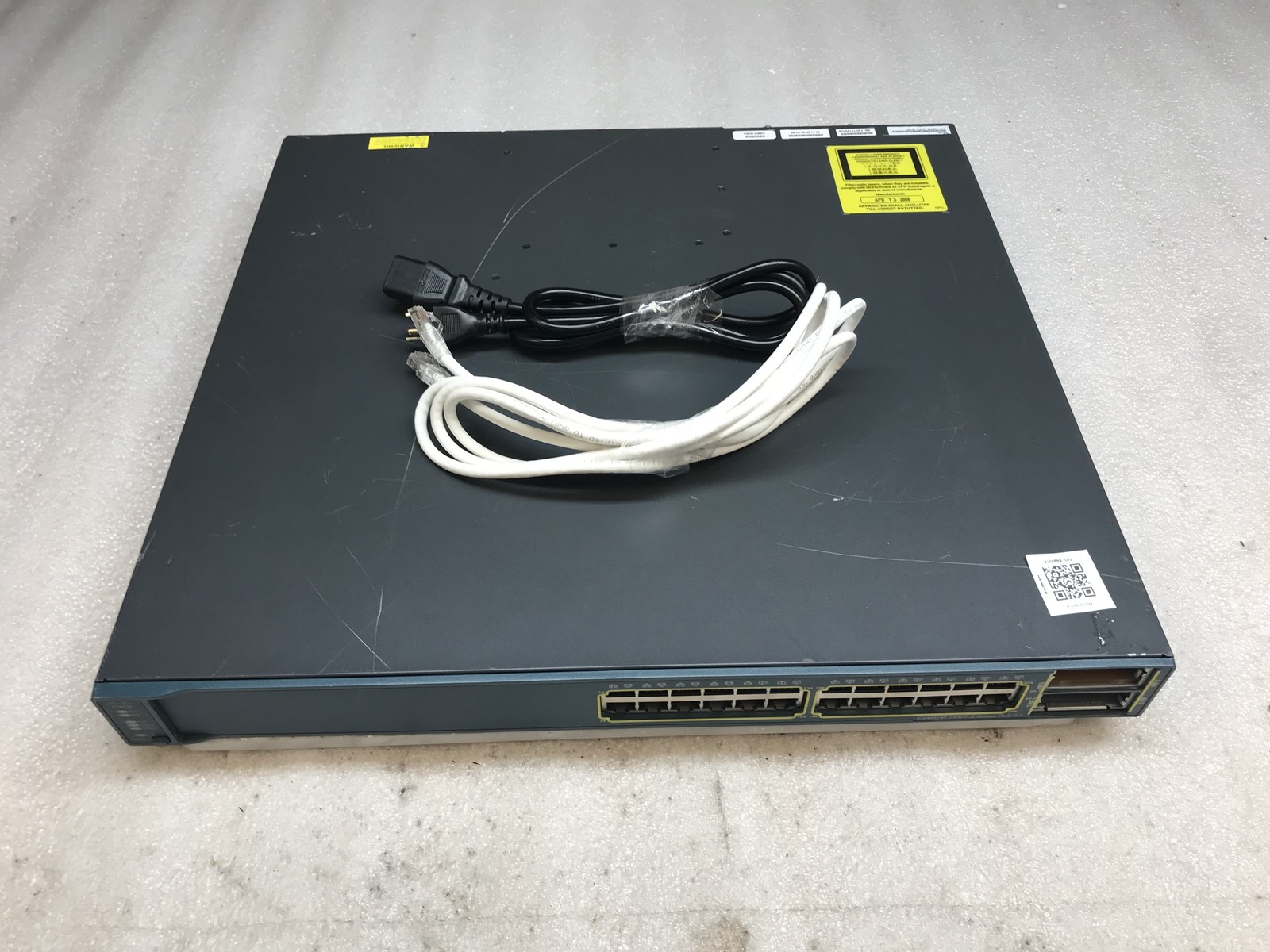 Cisco Catalyst WS-C3560E-24PD-S 24-Port PoE Switch - Tested / Config Erased