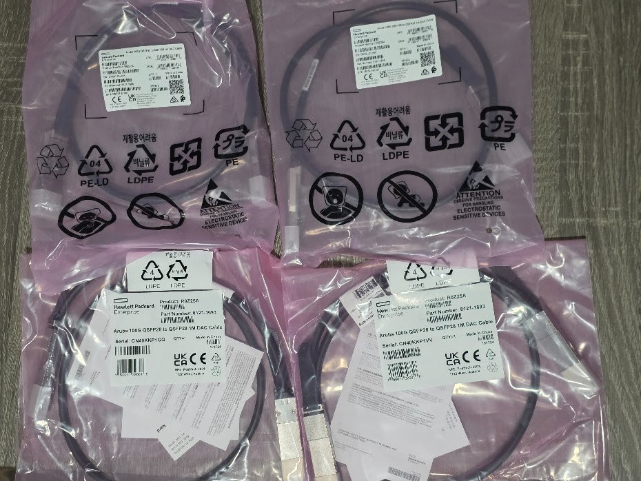  NEW HPE Aruba R0Z25A 100G QSFP28 to QSFP28 1M Direct Attach Copper DAC Cable