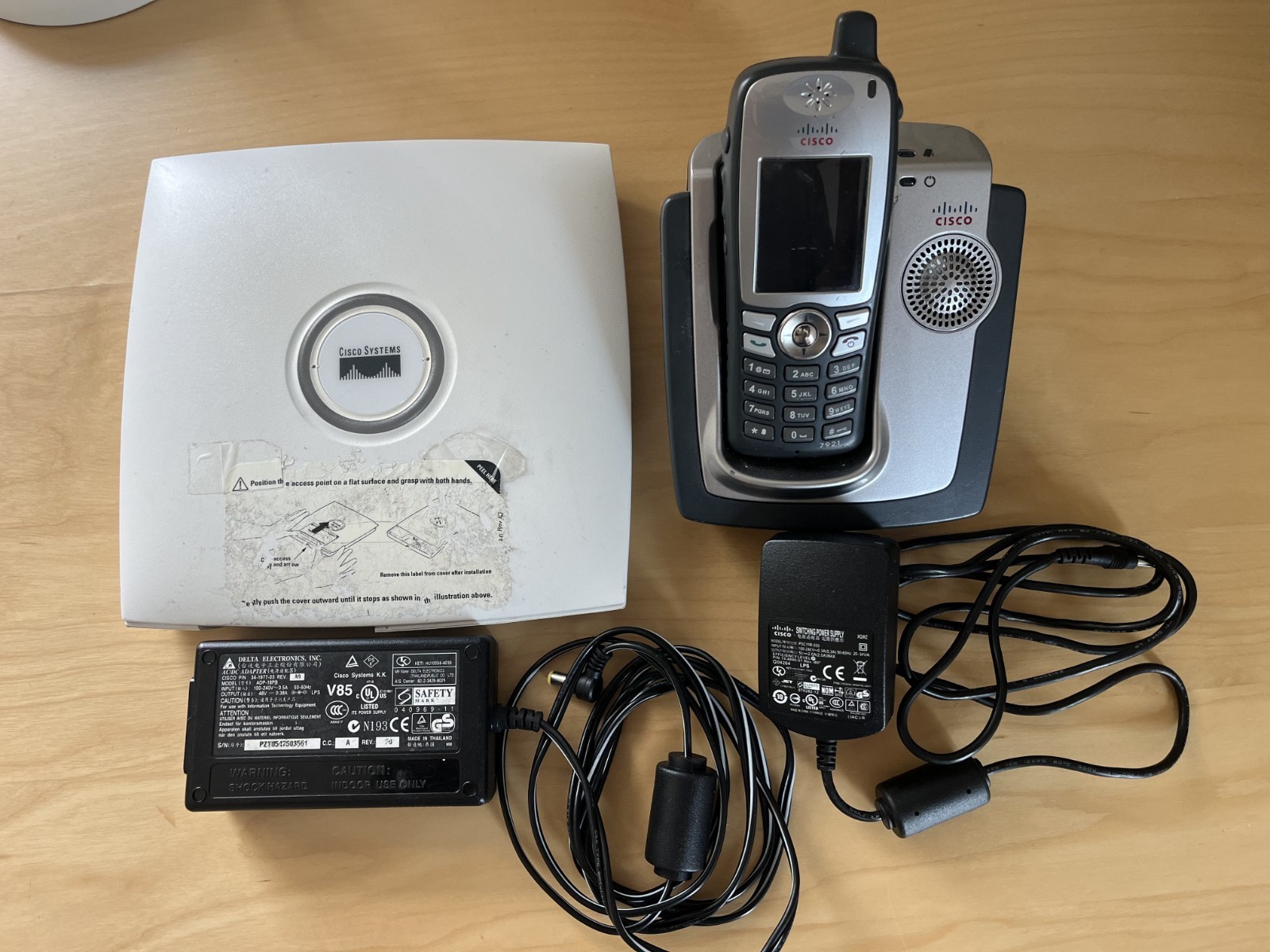 Cisco CP-7921G-E-K9 Unified Wireless IP VOIP Phone and Cisco Aironet 1130AG