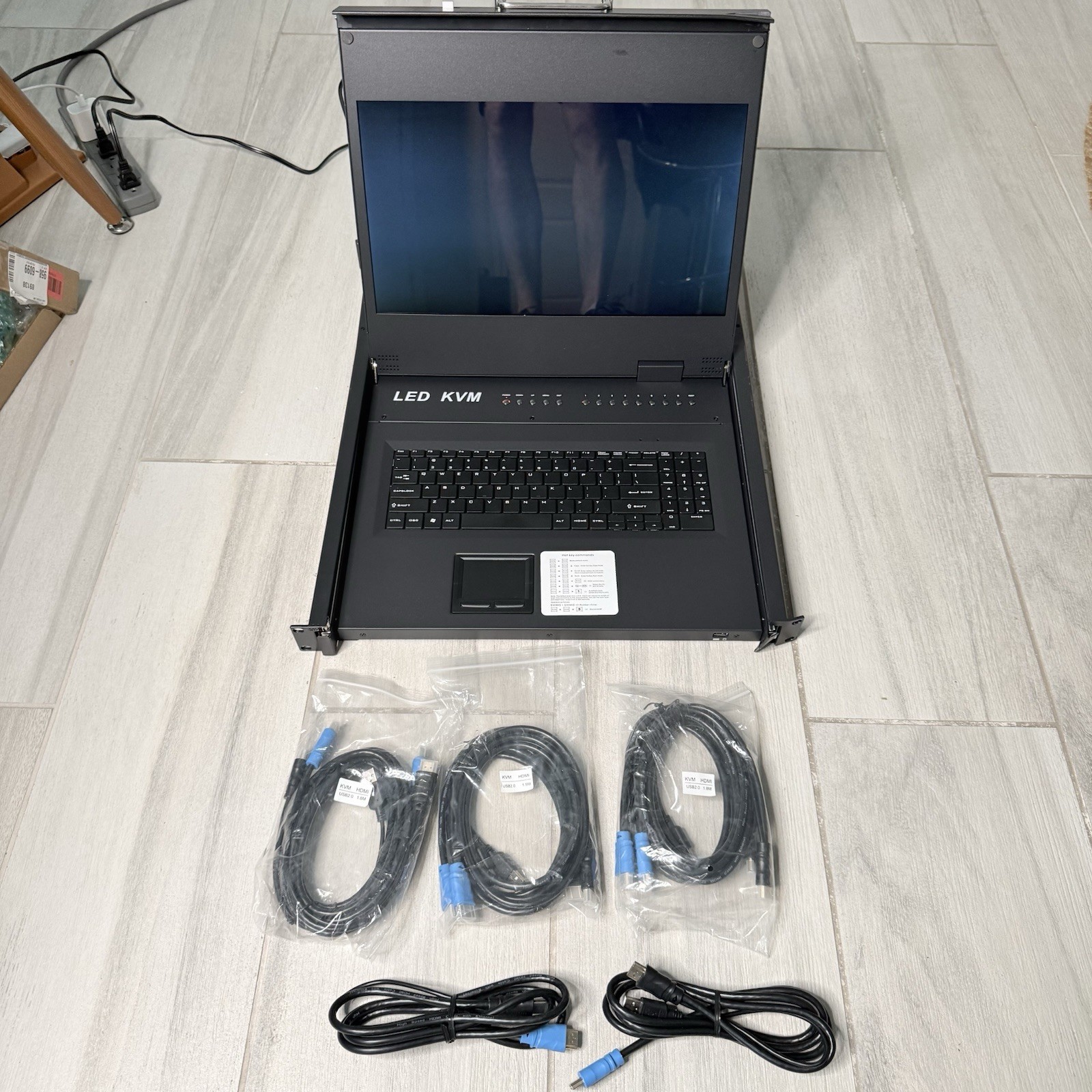 1U Rack Mount KVM Console Arvitek 17.3”LCD Monitor KVM Switch 8 Port HDMI *NOTES