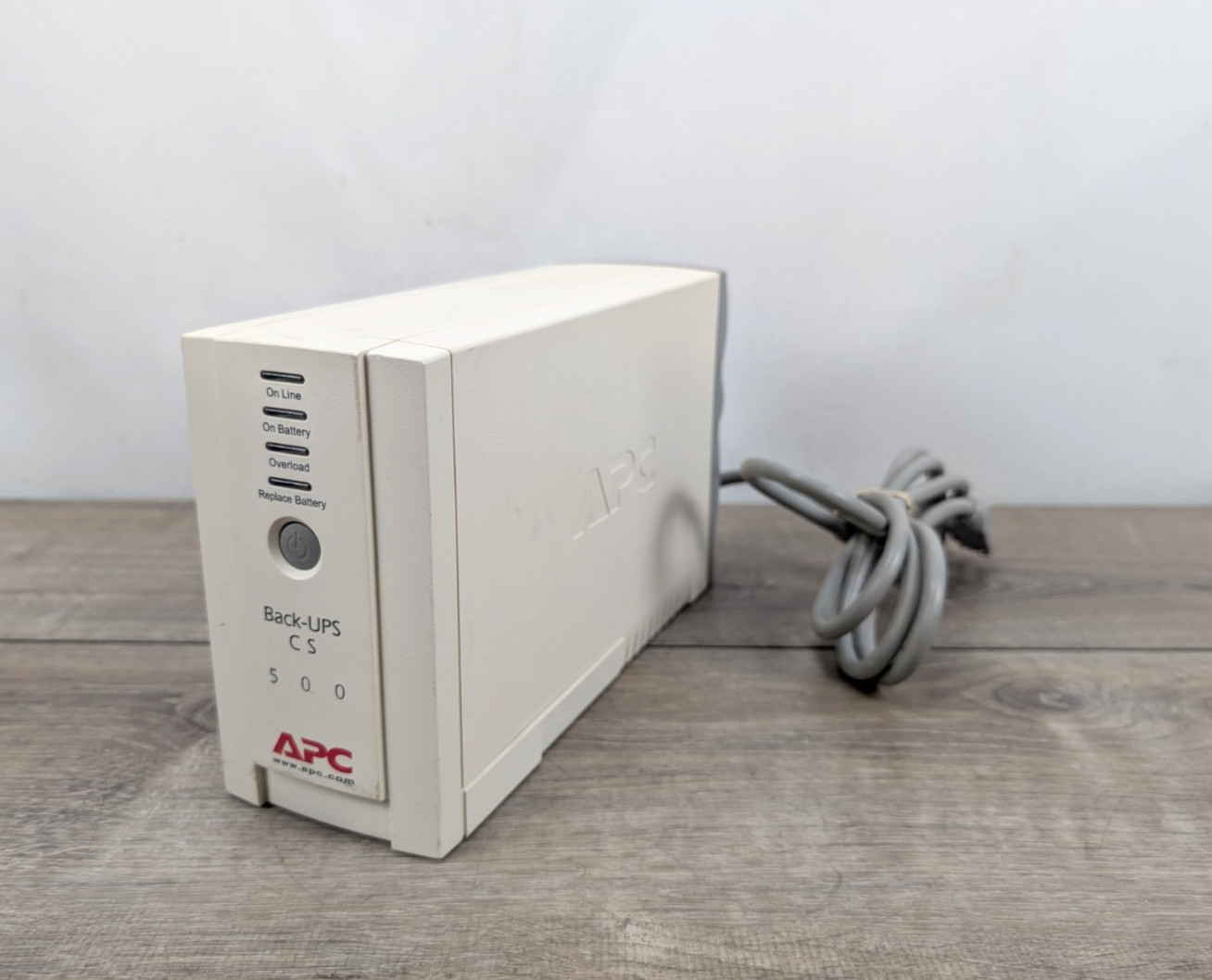 APC Back-UPS CS BK500 6 Outlets Uninterruptible Power Supply NO Battery