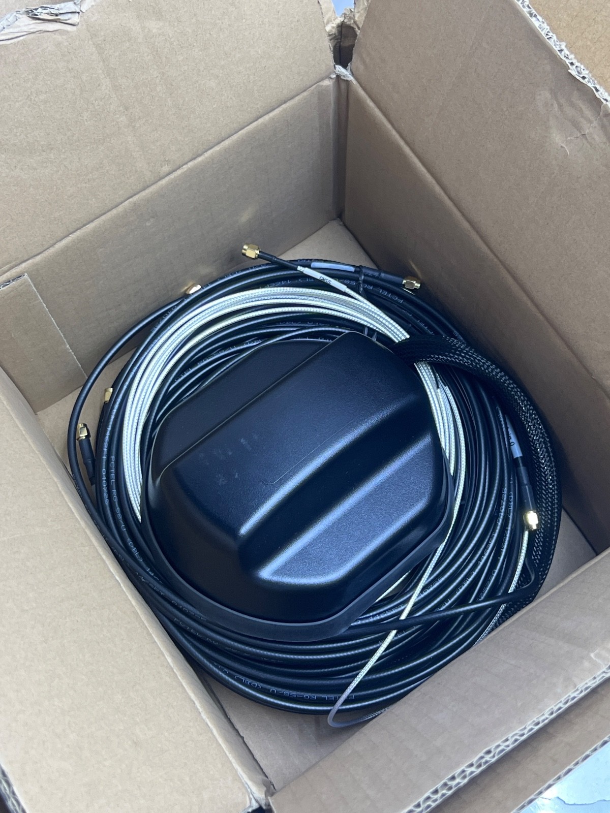 Cisco 5G-ANTM-O-4-B Antenna Multiband 4X LTE 4X WIFI GNSS