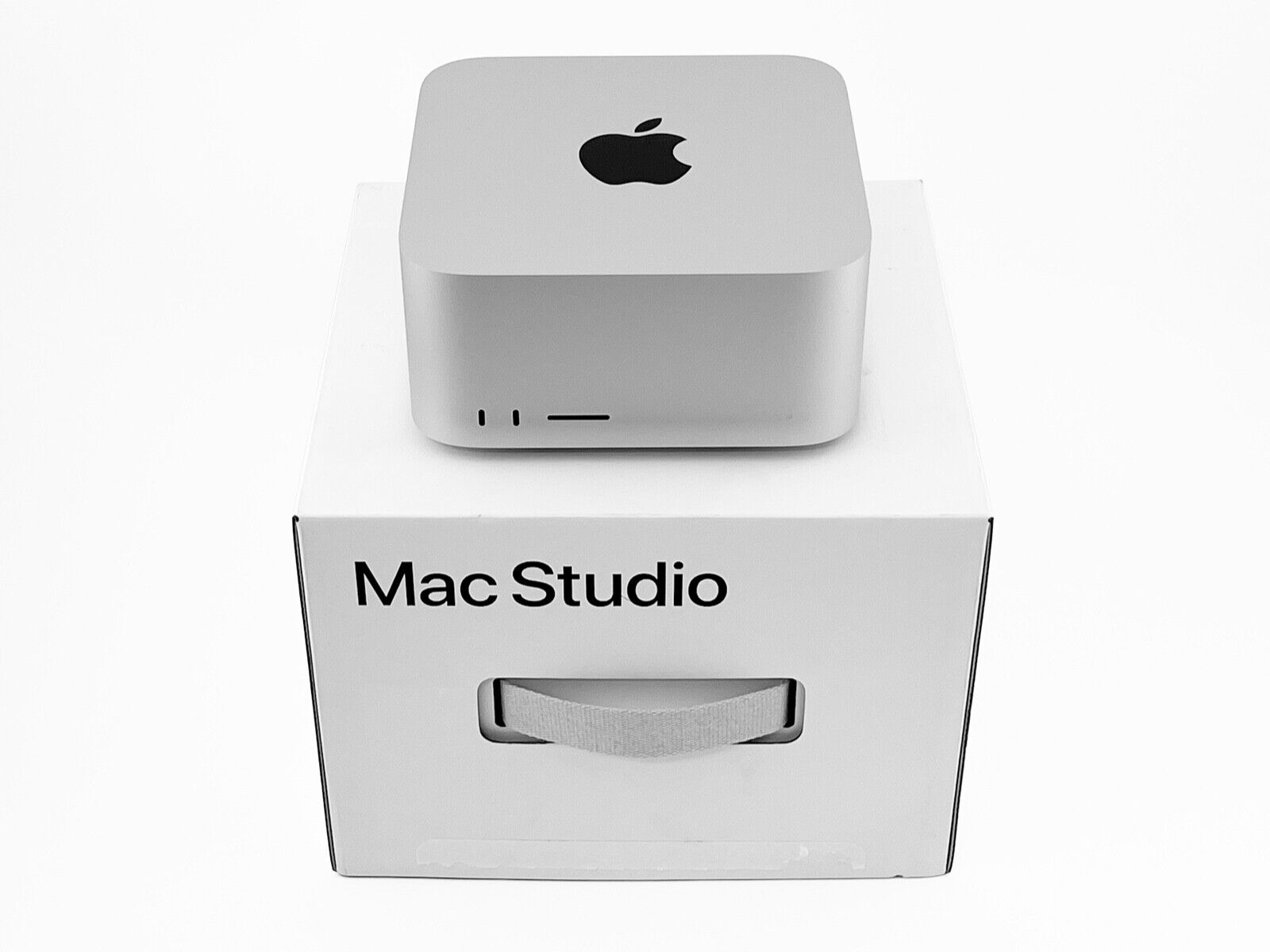 Apple 2023 Mac Studio M2 Max 12-Core / 32GB RAM / 512GB SSD / 30-Core GPU