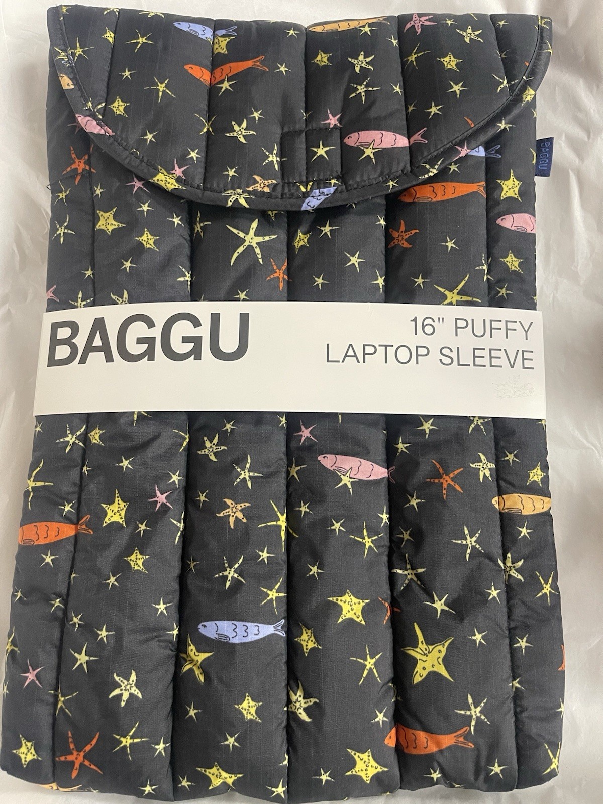New Authentic BAGGU 16 Inch Puffy Laptop Sleeve Starfish Fish NWT