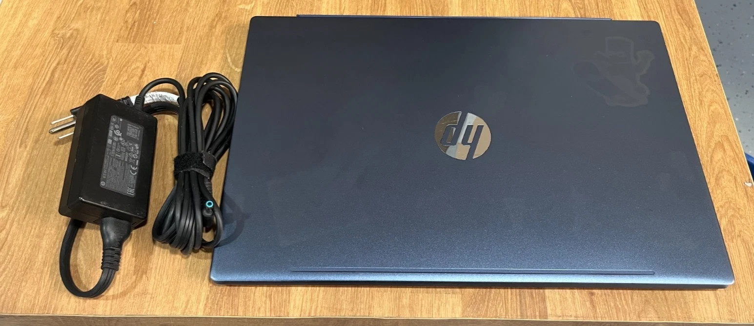 HP Pavilion 15-CS3073CL 15.6" Touch Core i7 10th 16GB 512GB SSD WIN11H, Sky Blue