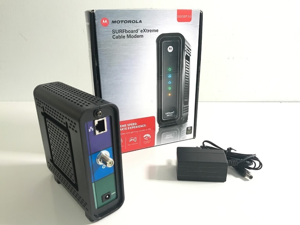 Motorola SURFboard Ethernet Cable Modem WiFi Router SB6121 High Speed