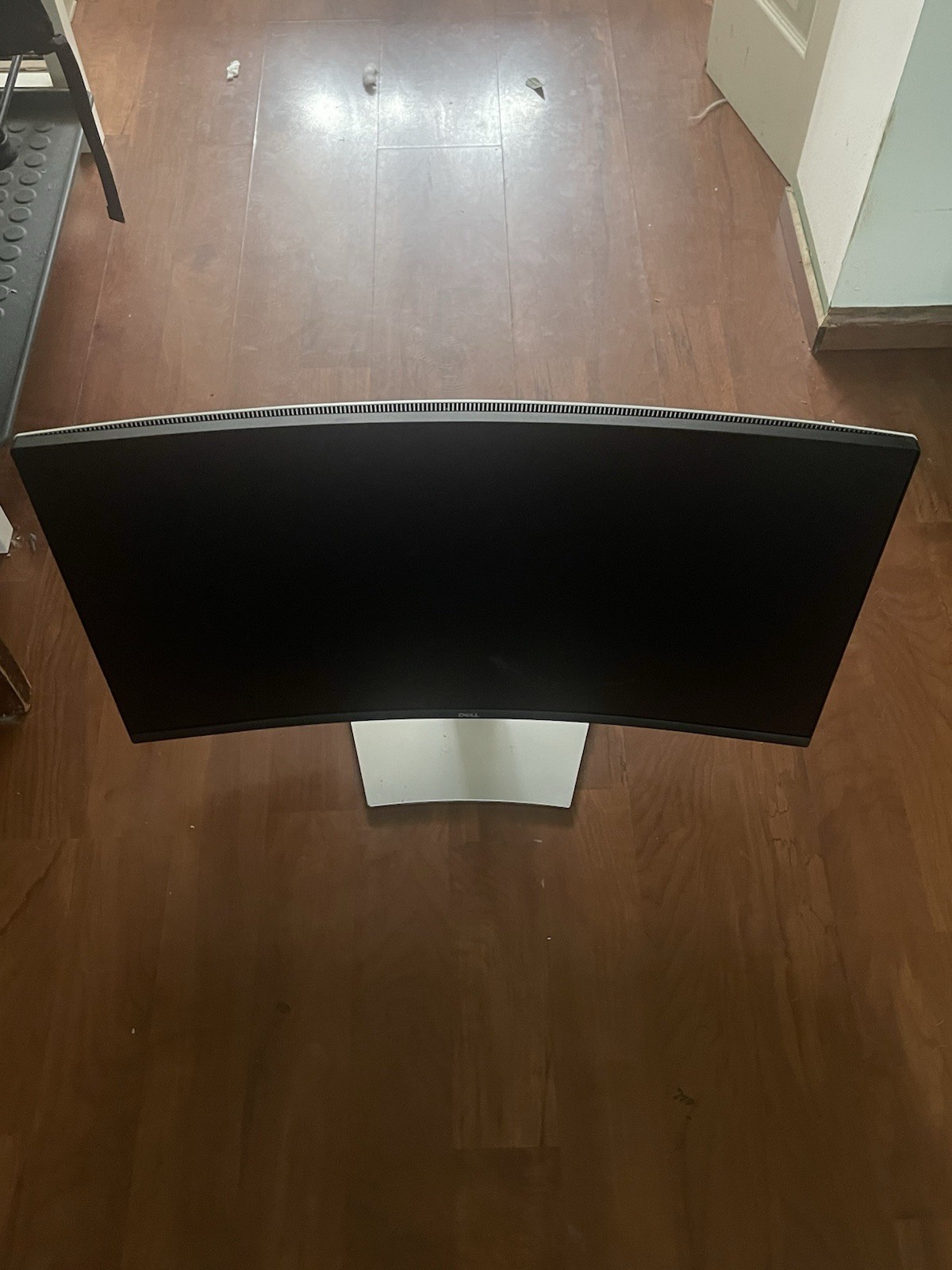 Dell 32 Curve Monitor 1920x1080