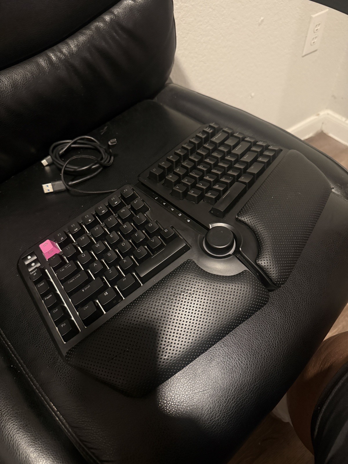 Cloud Nine C959 ErgoTKL Ergonomic Tenkeyless Mechanical Keyboard, Blue switches