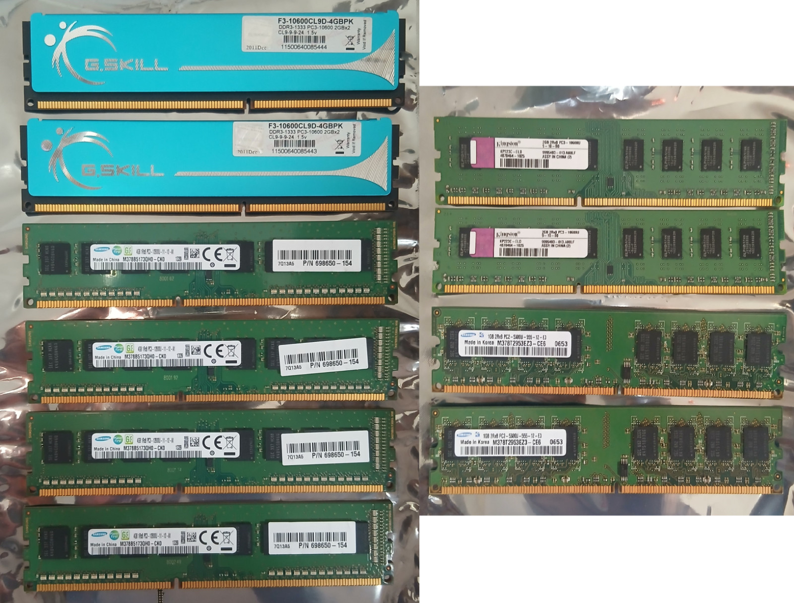 Lot of DDR3 and PC2 Memory modules (10 pieces, 30GB total)