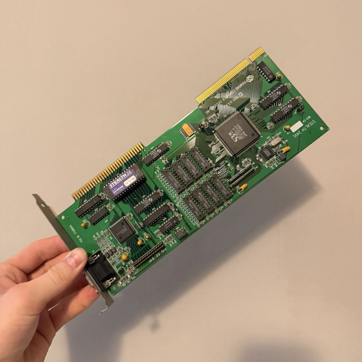 Diamond STEALTH 24 ISA Video Capture Card Non-RAID Controller w/ DB9 Port