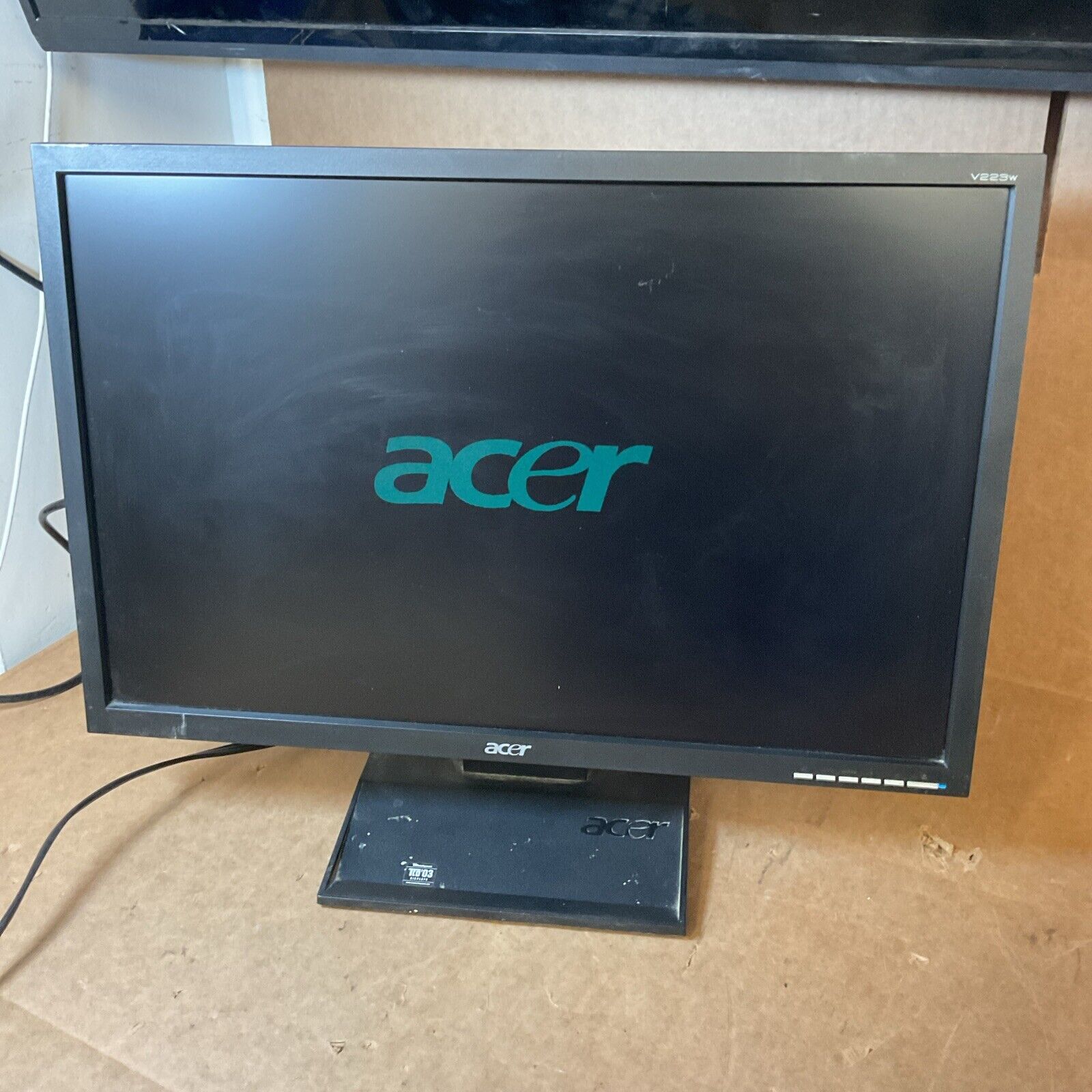 Acer V223W 22-inch 1680 x 1050 Resolution Widescreen LCD Monitor