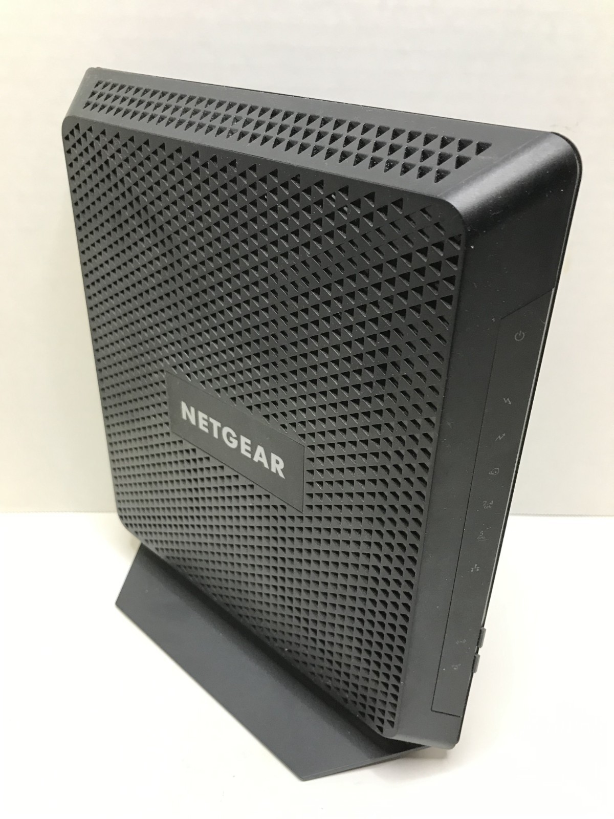 NETGEAR C7000v2 AC1900 DOCSIS 3.0 Dual-Band Cable Modem Router, Black