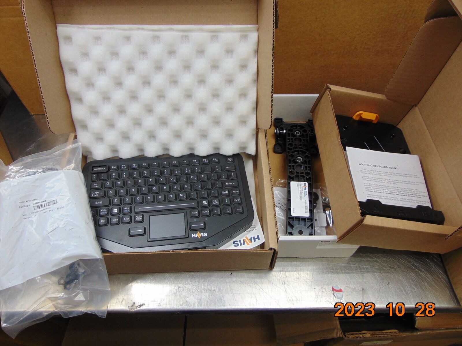 Havis PKG-KBM-108-1 Keyboard with Integrated Touchpad and Keyboard Mount