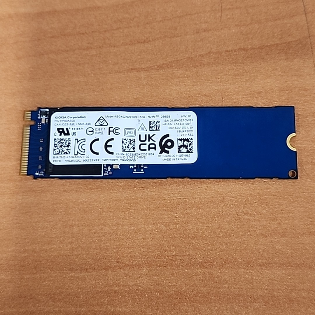 Kioxia 256GB SSD PCIe NVMe M.2 2280  Solid State Drive KBG40ZNV256G L57447-001