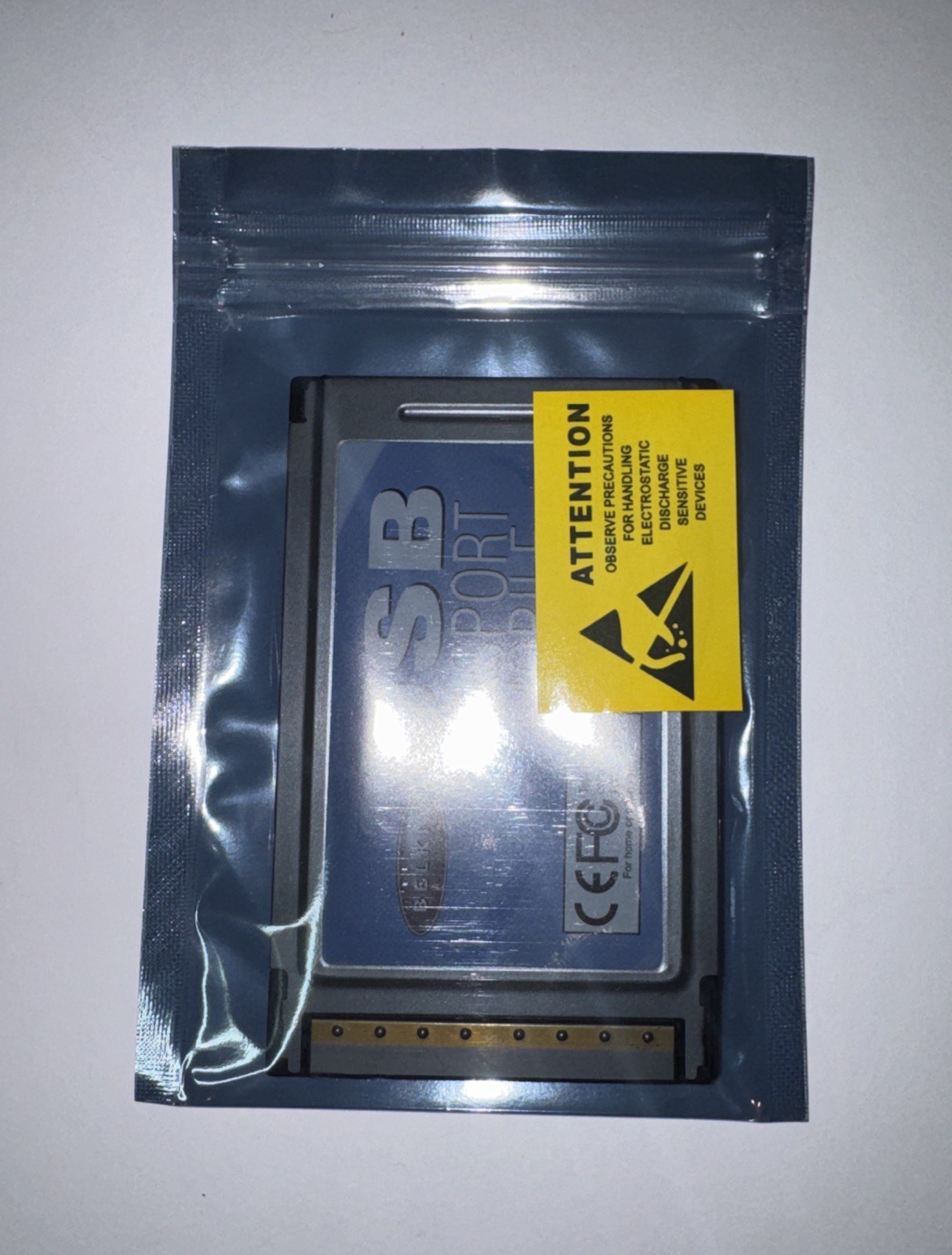 Belkin USB Busport Mobile CardBus PC Card F5U022 without Dongle Cable