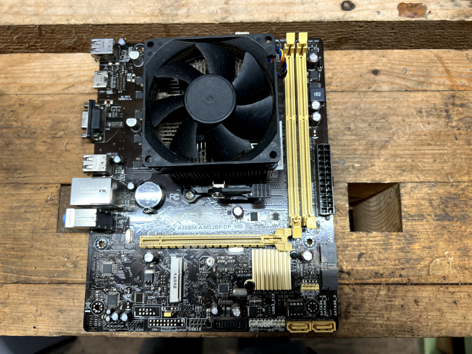 ASUS A55BM-A/M32BF/DP_MB AMD Motherboard  Micro ATX w/o IO Shield + Processor