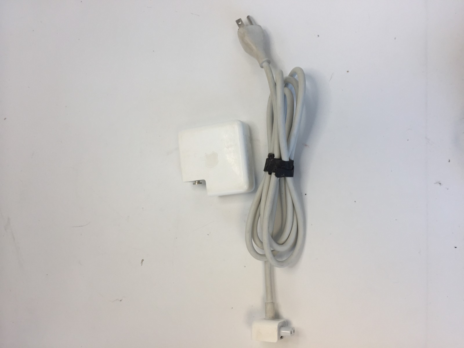 GENUINE APPLE MacBook Pro 61W USB-C Power Adapter Charger A1947 w/ Extension