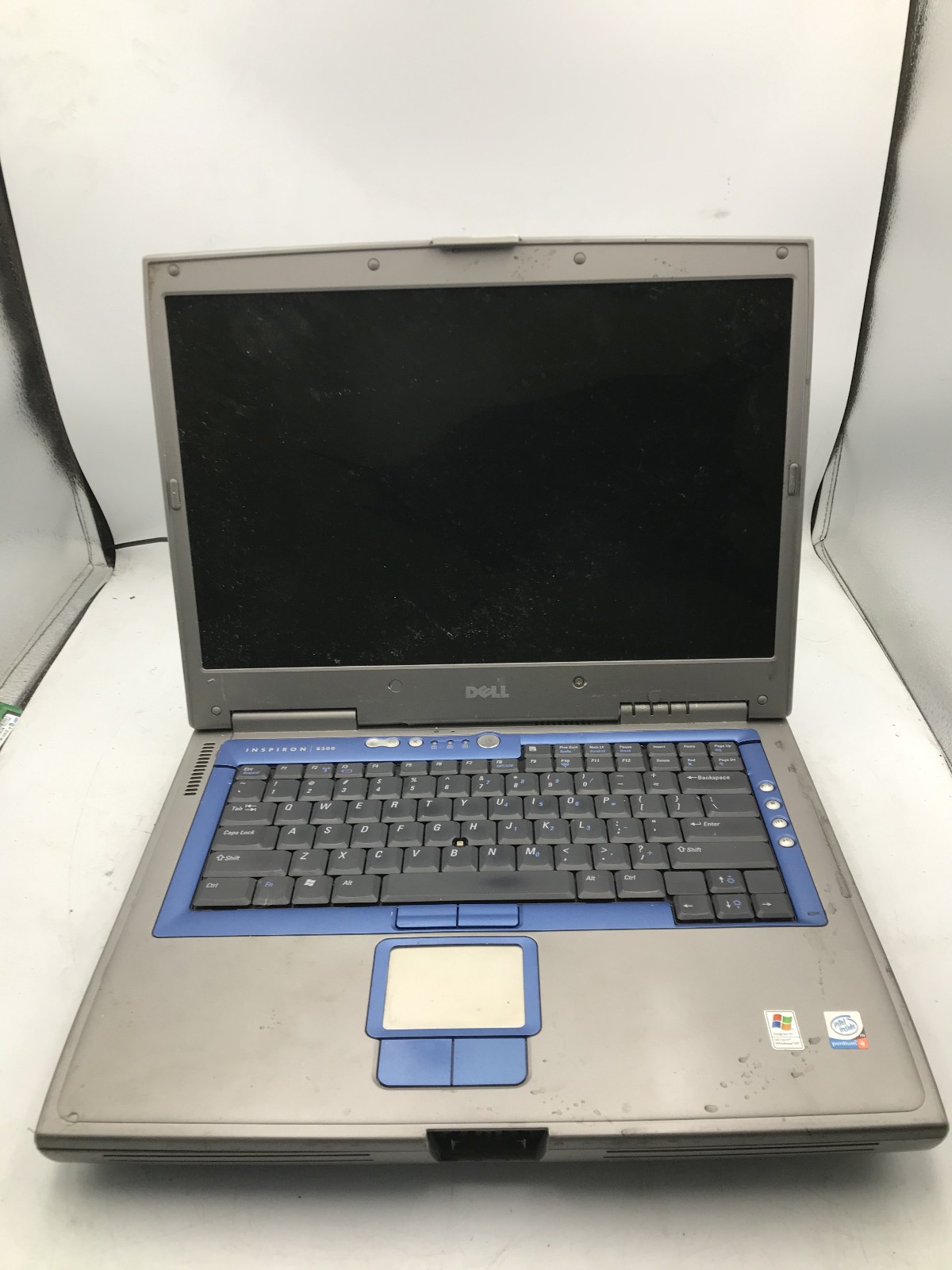 DELL INSPIRON 8500 - FOR PARTS/REPAIR - INTEL PENTIUM 4 - 256MB RAM - READ - BB