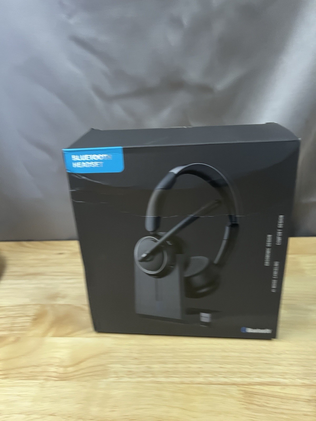 LEVN Wireless Headset with Microphone Noise Cancelling for Home/Call Center E2